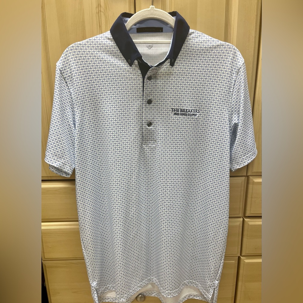 Men’s Greyson “ THE BREAKERS” Golf Polo. Size Small.